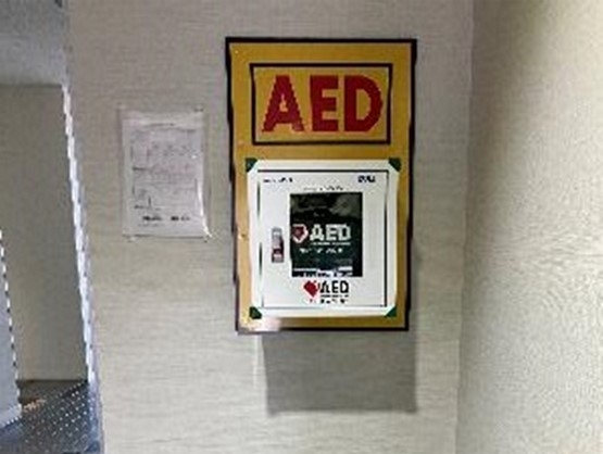 工場内に設置されているAED